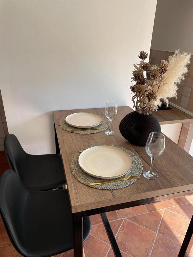 Leone Apartments With Free Parking Pula Buitenkant foto