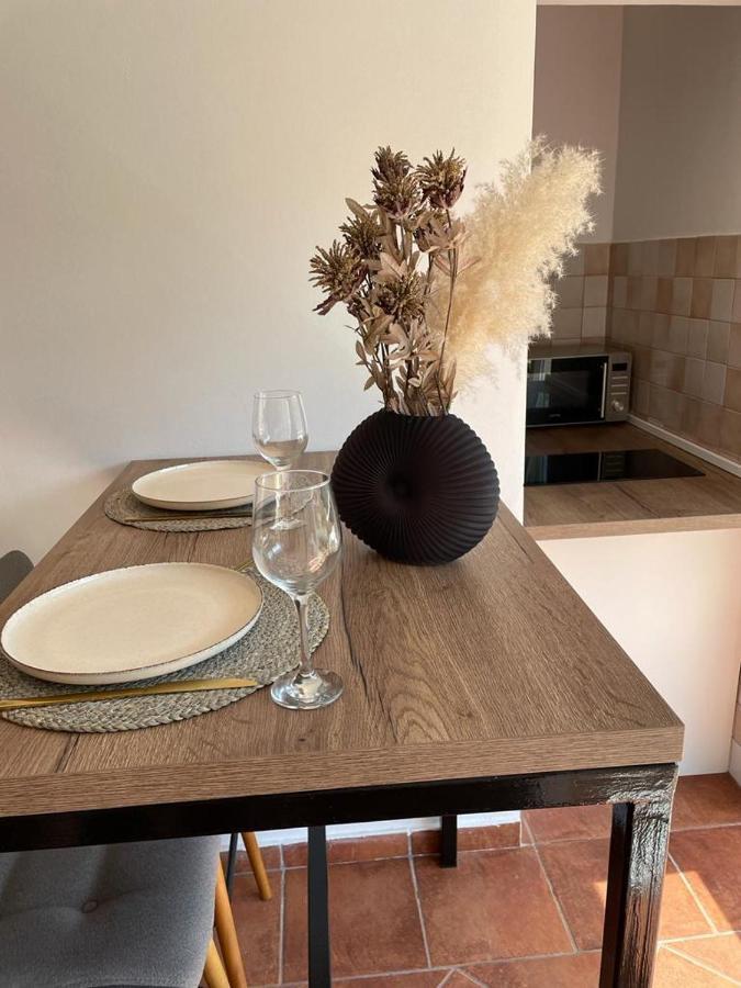Leone Apartments With Free Parking Pula Buitenkant foto