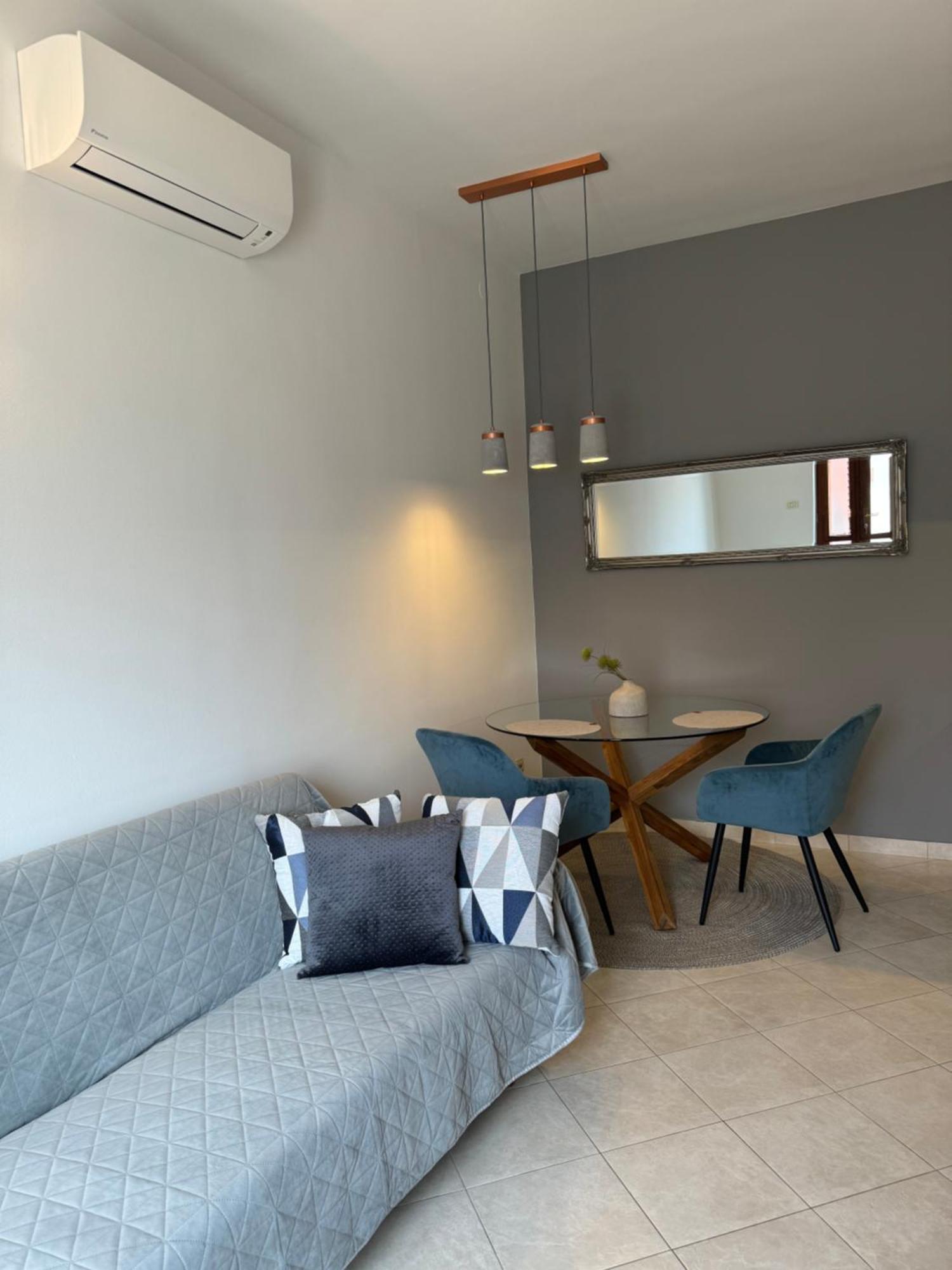 Leone Apartments With Free Parking Pula Buitenkant foto