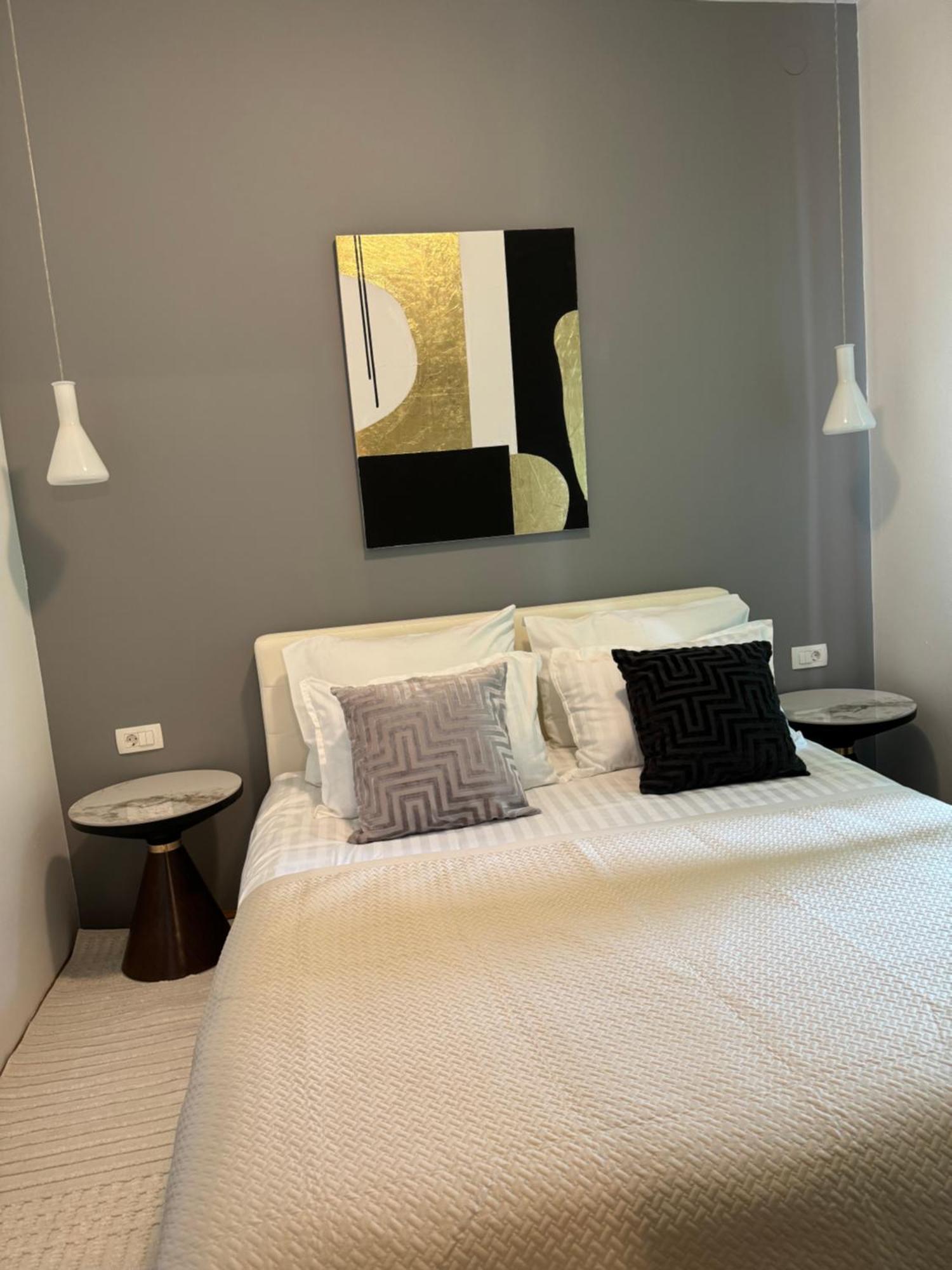 Leone Apartments With Free Parking Pula Buitenkant foto