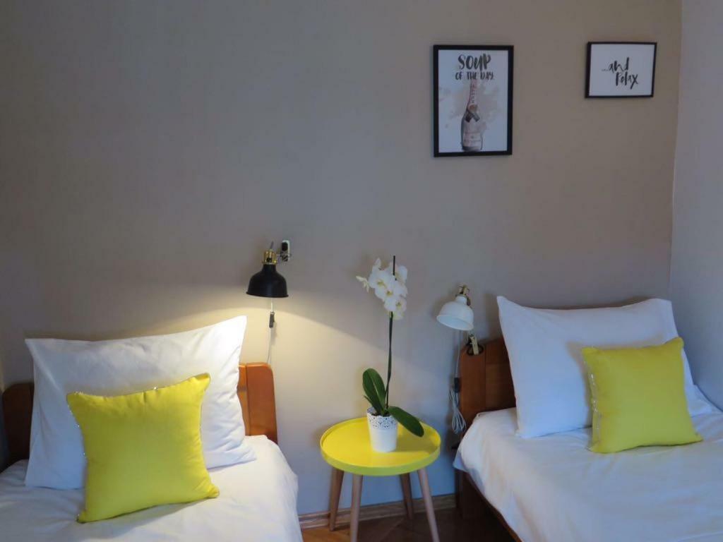 Leone Apartments With Free Parking Pula Buitenkant foto